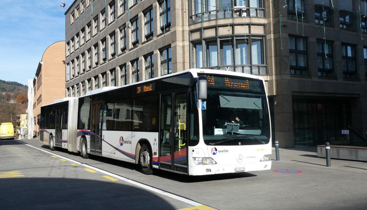 (282'334) - Twerenbold, Baden - Nr. 16/AG 393'128 -/PID 5704 - Mercedes am 11. November 2025 beim Bahnhof Baden