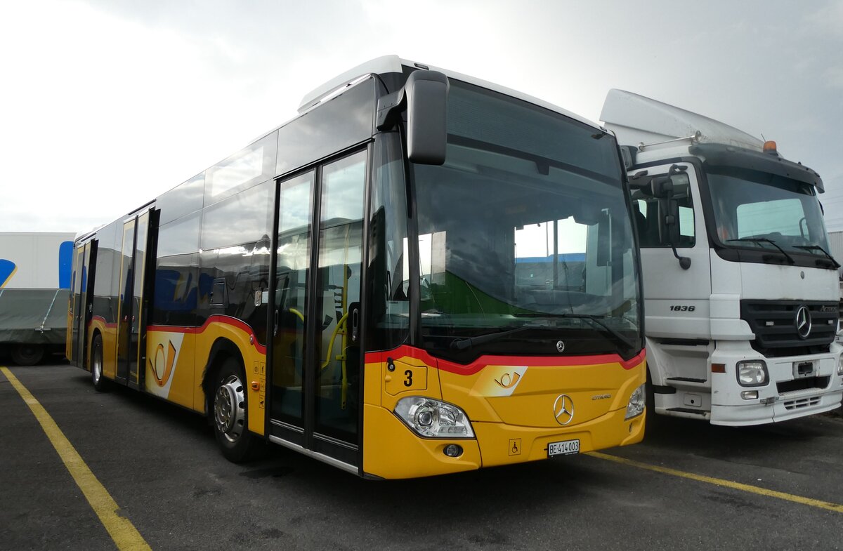 (282'471) - PostAuto Bern - Nr. 3/BE 414'003/PID 11'461 - Mercedes am 15. November 2025 in Kerzers, Interbus