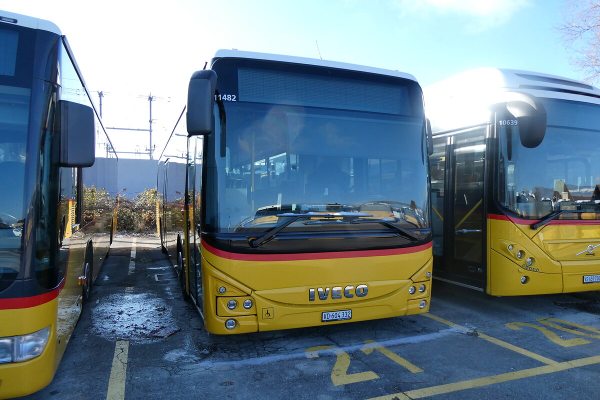 (282'513) - CarPostal Ouest - VD 604'332/PID 11'482 - Iveco am 22. November 2025 in Yverdon, Garage