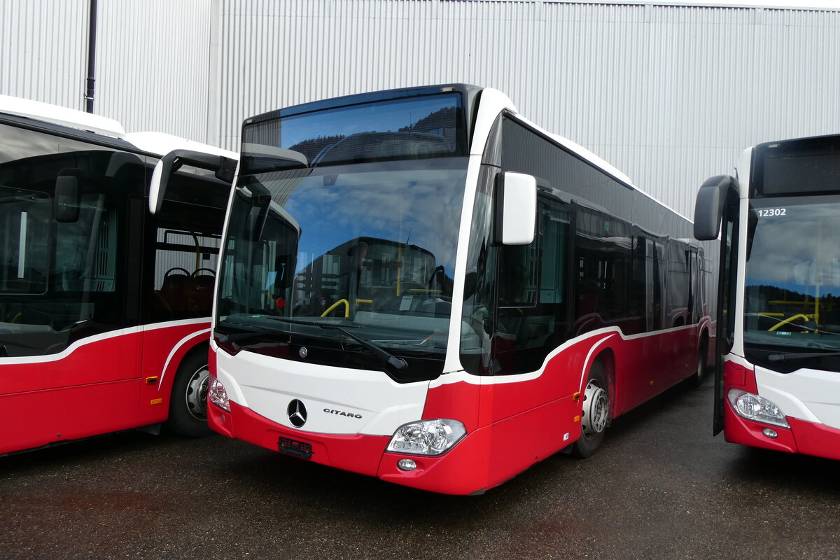 (282'653) - PostAuto Ostschweiz - PID 12'414 - Mercedes (ex PostAuto Bern; ex Wiener Linien, A-Wien Nr. 8154) am 29. November 2025 in Winterthur, Daimler Buses