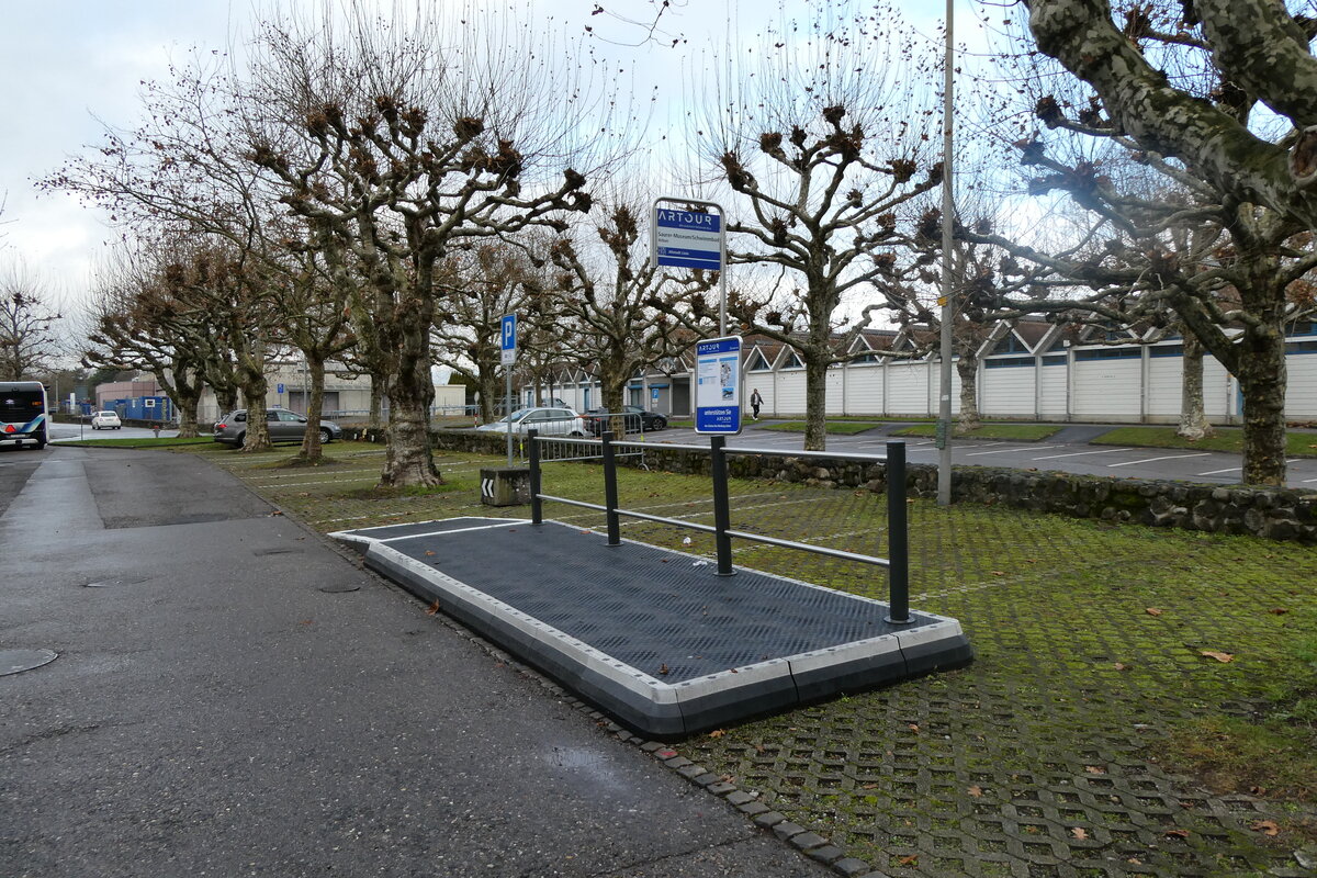 (282'797) - Artour-Haltestelle am 5. Dezember 2025 in Arbon, Saurer-Museum/Schwimmbad
