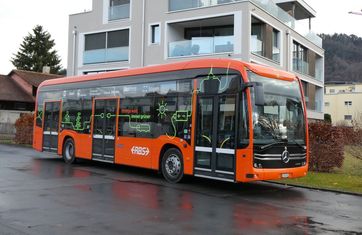 (282'912) - RBS Worblaufen - Nr. 3/BE 767'003 - eMercedes am 8. Dezember 2025 in Thun, Garage STI