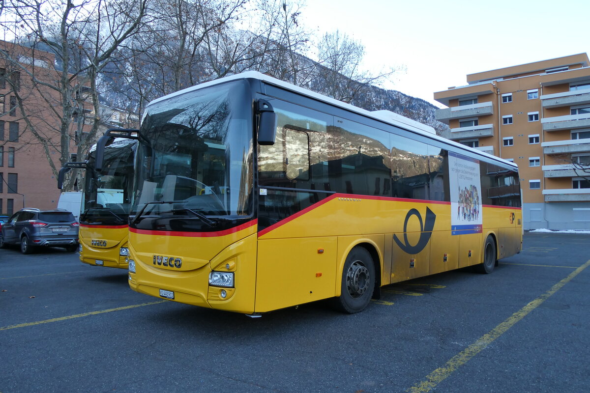 (284'157) - PostAuto Wallis - VS 445'911/PID 10'521 - Iveco am 15. Januar 2026 in Brig, Garage
