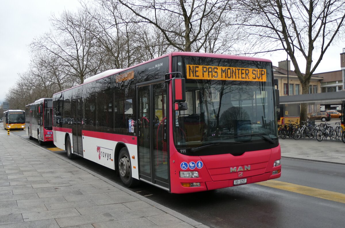 (284'471) - TRAVYS Yverdon - Nr. 111/VD 1257 - MAN am 31. Januar 2026 beim Bahnhof Yverdon