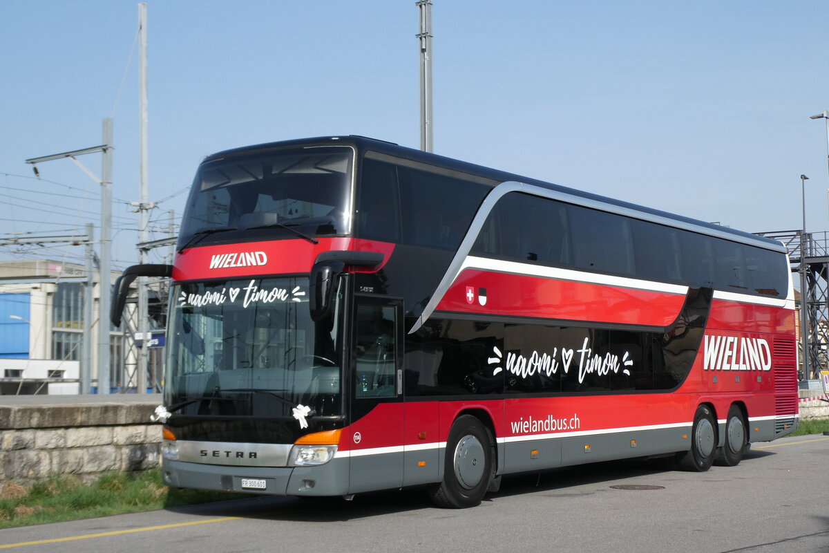 (285'301) - Wieland, Murten - Nr. 114/FR 300'601 - Setra am 7. M�rz 2026 beim Bahnhof Kerzers