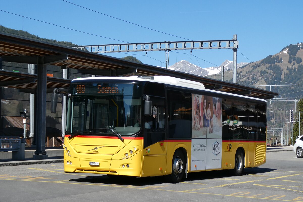 (286'047) - PostAuto Bern - BE 707'930/PID 10'964 - Volvo (ex K�bli, Gstaad) am 9. April 2026 beim Bahnhof Gstaad