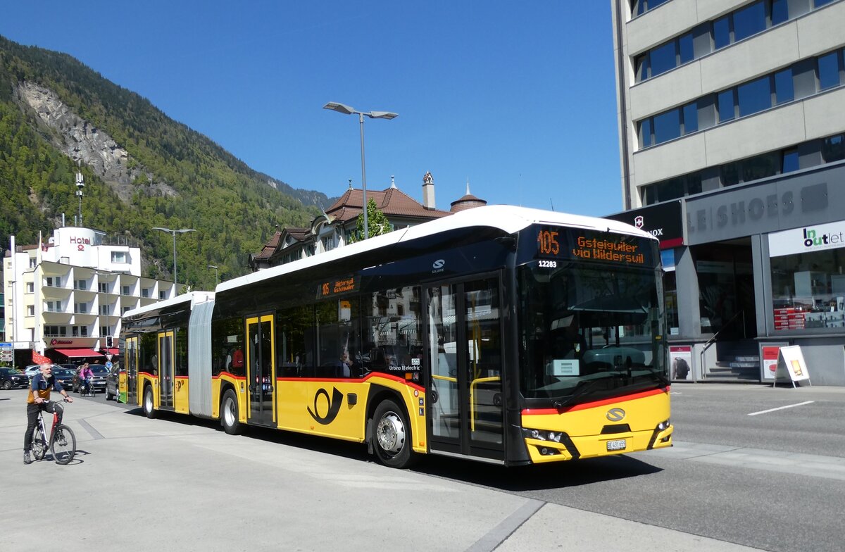 (286'359) - PostAuto Bern - BE 431'659/PID 12'283 - eSolaris am 24. April 2026 beim Bahnhof Interlaken West