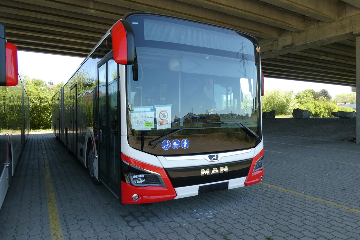 (286'412) - AAGS Schwyz - (18C-M300) - MAN am 25. April 2026 in Kerzers, Murtenstrasse