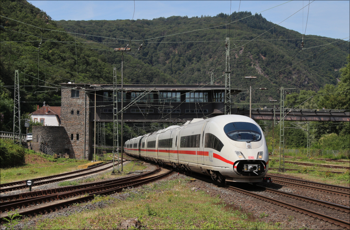 406 011 Richtung S�den w�hrend einer Umleiterphase am 06.08.2024 in Bingen am Rhein. 