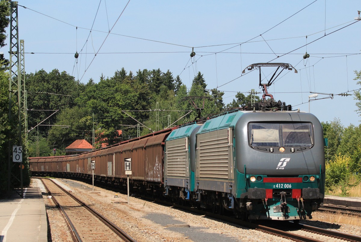 412 006 und 412 xxx am 5. August 2013 im Bahnhof von Assling.