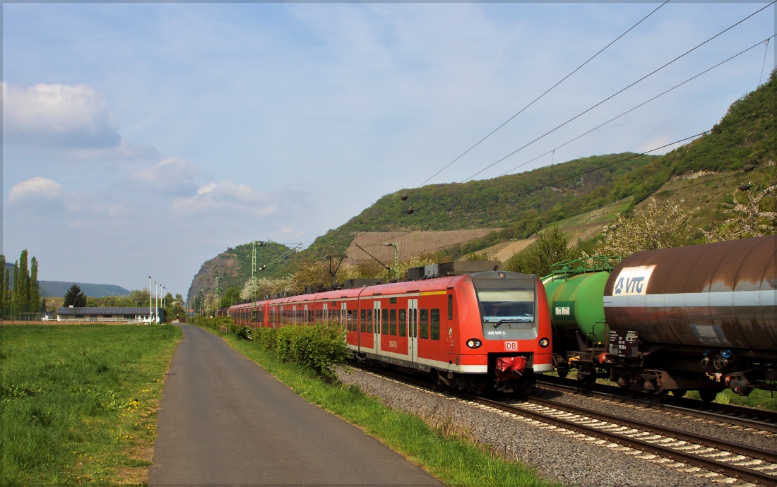 425 097 mit dem RE 8 nach Koblenz Hbf am 10.04.14 in Leutesdorf