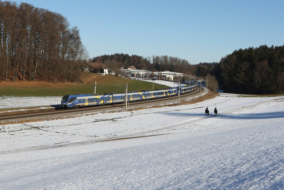 430 008 und 430 027 waren am 19. Januar 2026 bei Adorf auf dem Weg nach M�nchen.