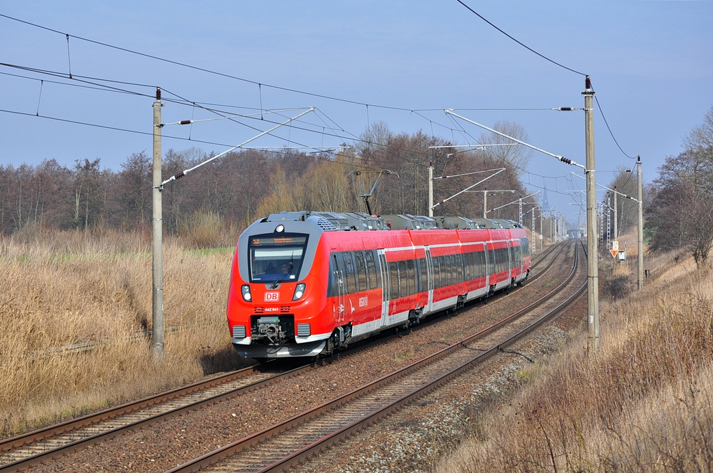 442 341 als S2 nach Güstrow,hier am 07.03.2014 kurz vor Papendorf.