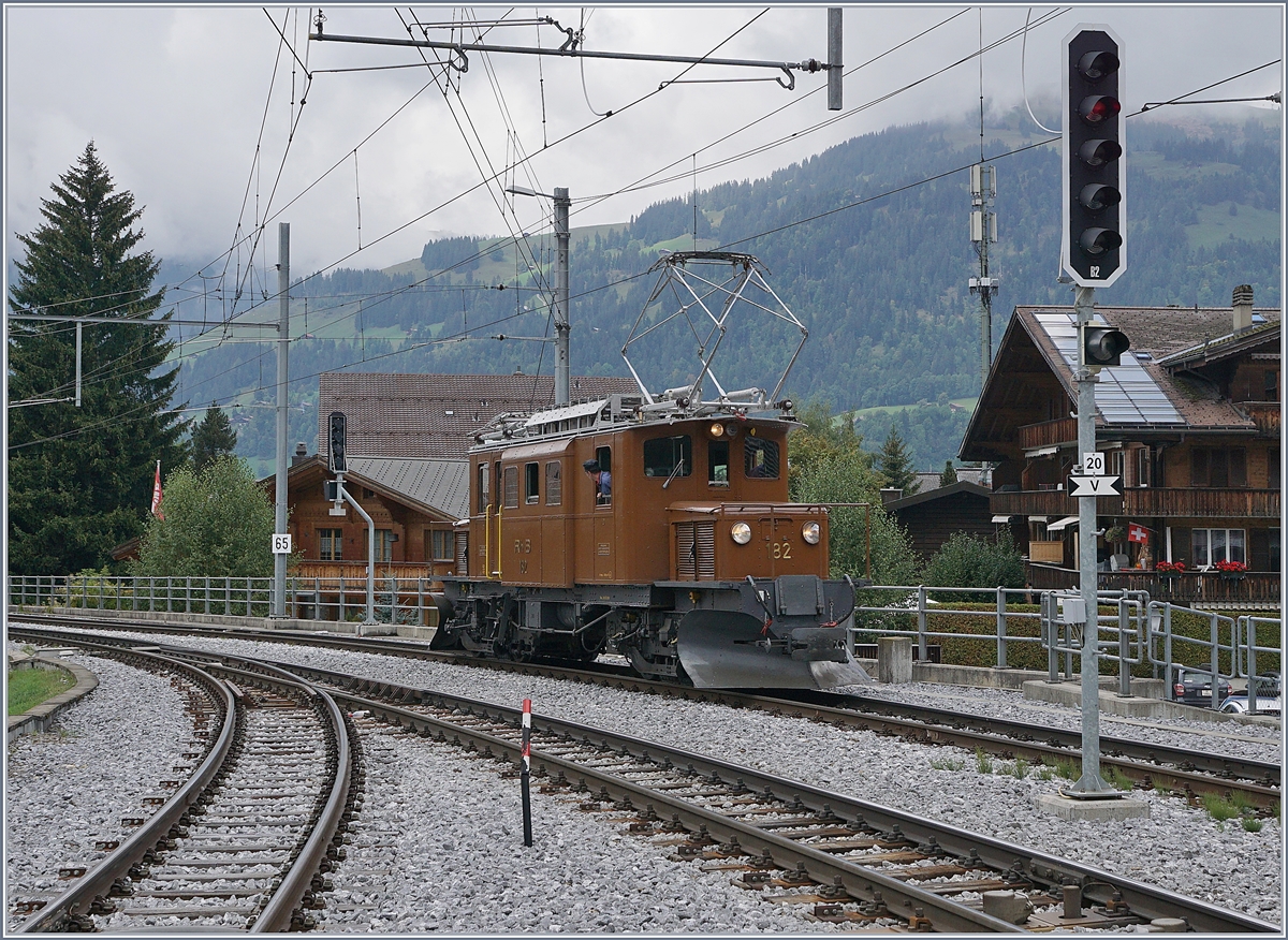 50 Jahre Blonay Chamby - Bündnertag im Saaneland: das RhB Bernina Krokodil Ge 4/4 182 in Gstaad.
14. Sept. 2018