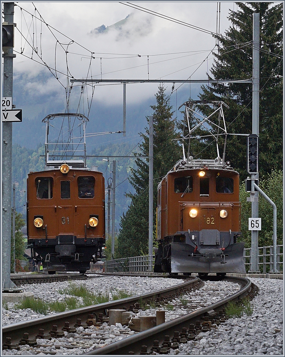 50 Jahre Blonay Chamby - B�ndnertag im Saaneland: Ein H�hepunkt des Tages: die Parallelfahrt der beiden Bernina Loks Ge 4/4 81 und 182 in Gstaad.
14. Sept. 2018