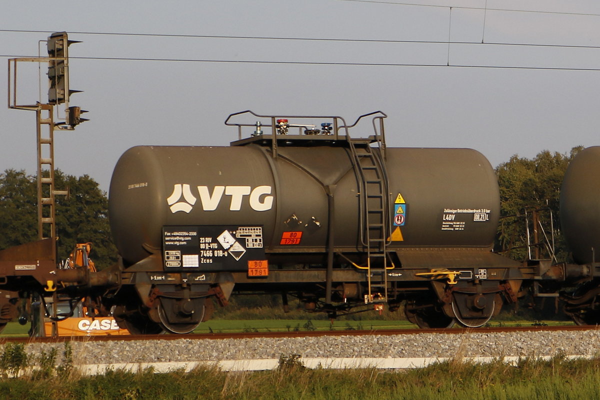 7466 018 (Zcns) von  VTG  am 18,. September 2018 bei Weisham.