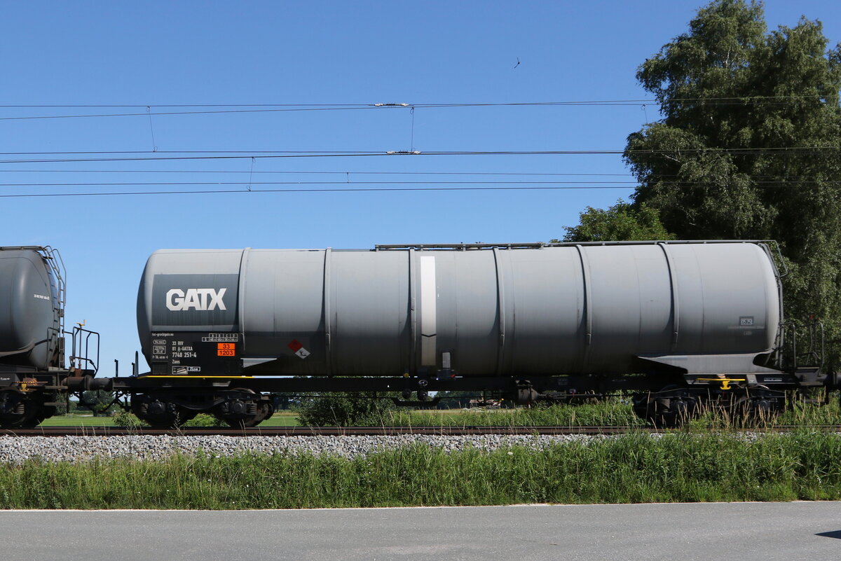 7748 251 (Zans) von  GATX  am 12. Juli 2021 bei bersee.