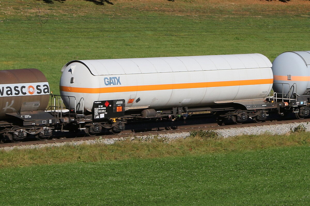 7813 029 (Zags) von  GATX  am 21. Oktober 2023 bei Axdorf.