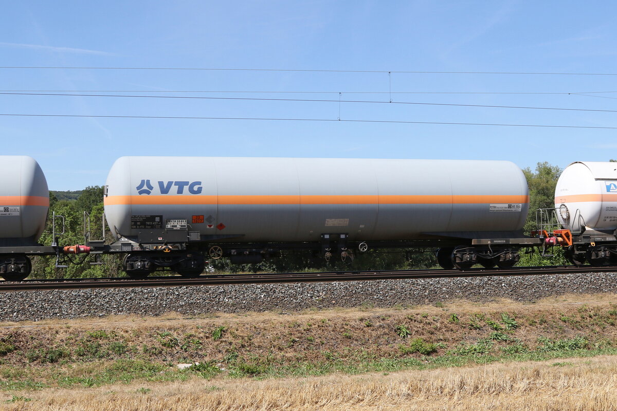 7813 457 (Zags) von  VTG  am 8. August 2022 bei Himmelstadt.