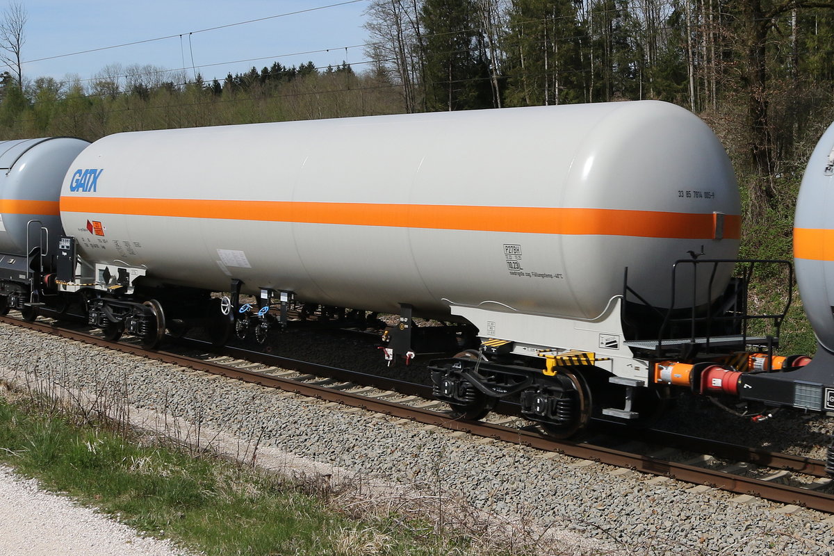 7814 003 (Zags) von  GATX  am 15. April 2020 bei Grabensttt.