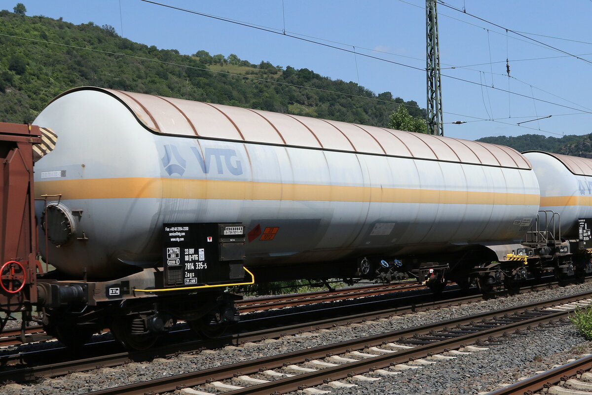 7814 335 (Zags) von  VTG  am 21. Juli 2021 bei St. Goarshausen.