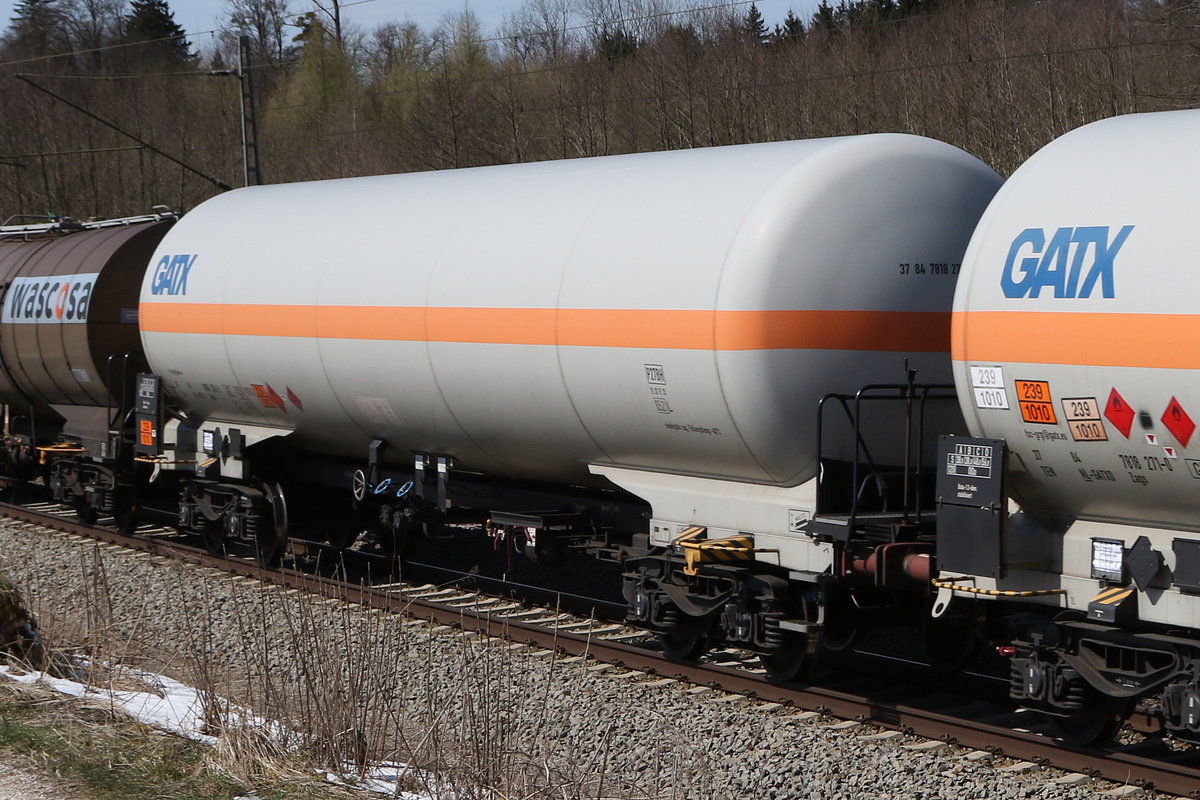 7818 270 (Zags) von  GATX  am 9. April 2021 bei Grabensttt.