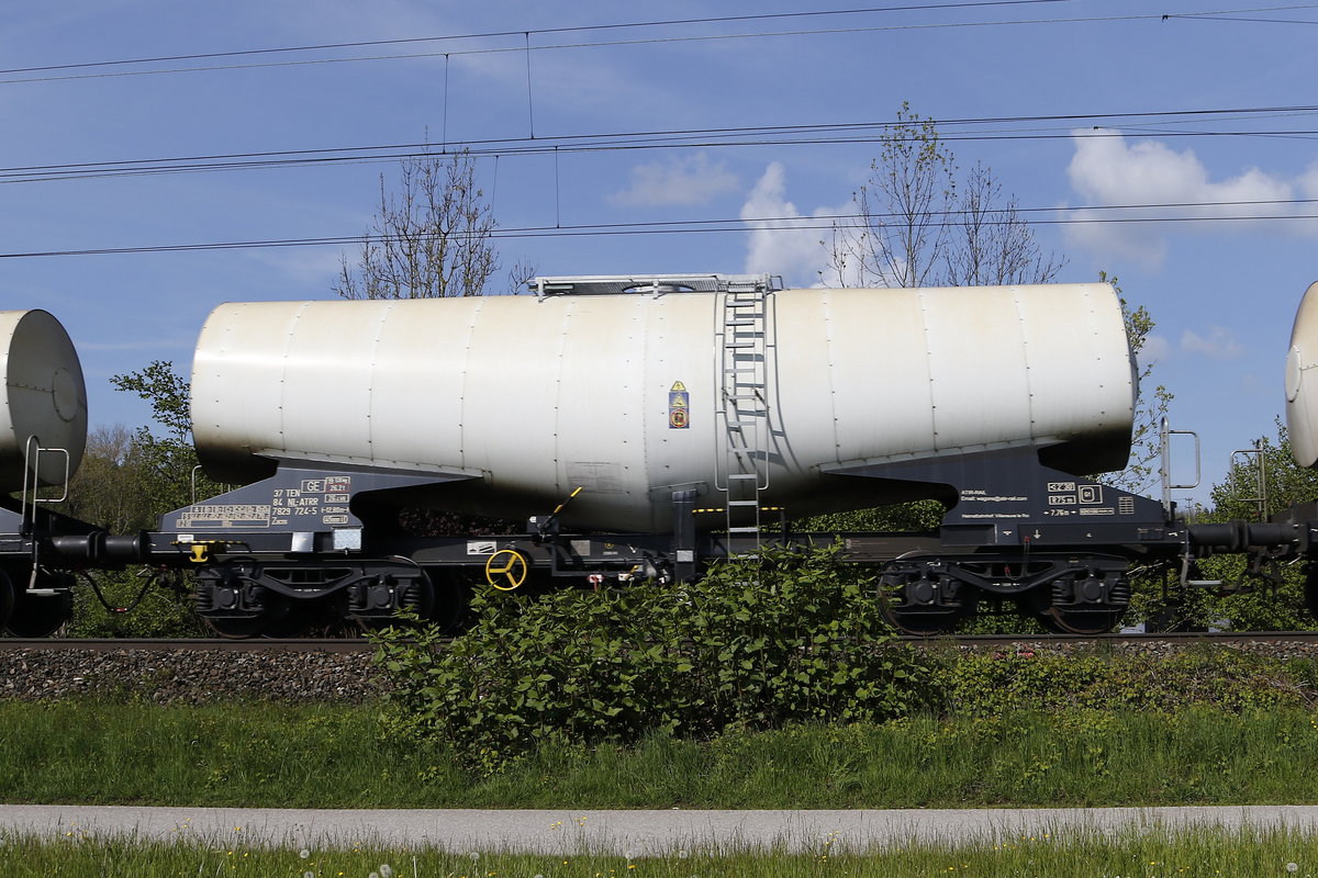 7829 724 (Zacns) von  Atir-Rail  am 7. Mai 2019 bei Prien.