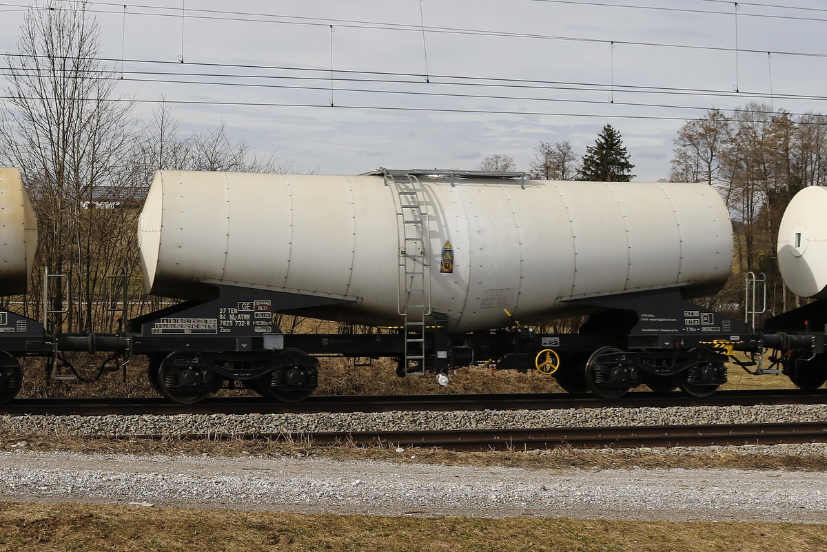 7829 732 (Zacns) von  Atir-Rail  am 3. Mrz 2019 bei Grabensttt.