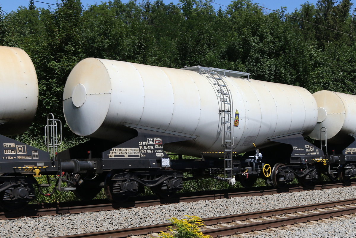 7829 812 (Zacns) von  Atir-Rail  am 18. August 2019 bei Grabensttt.