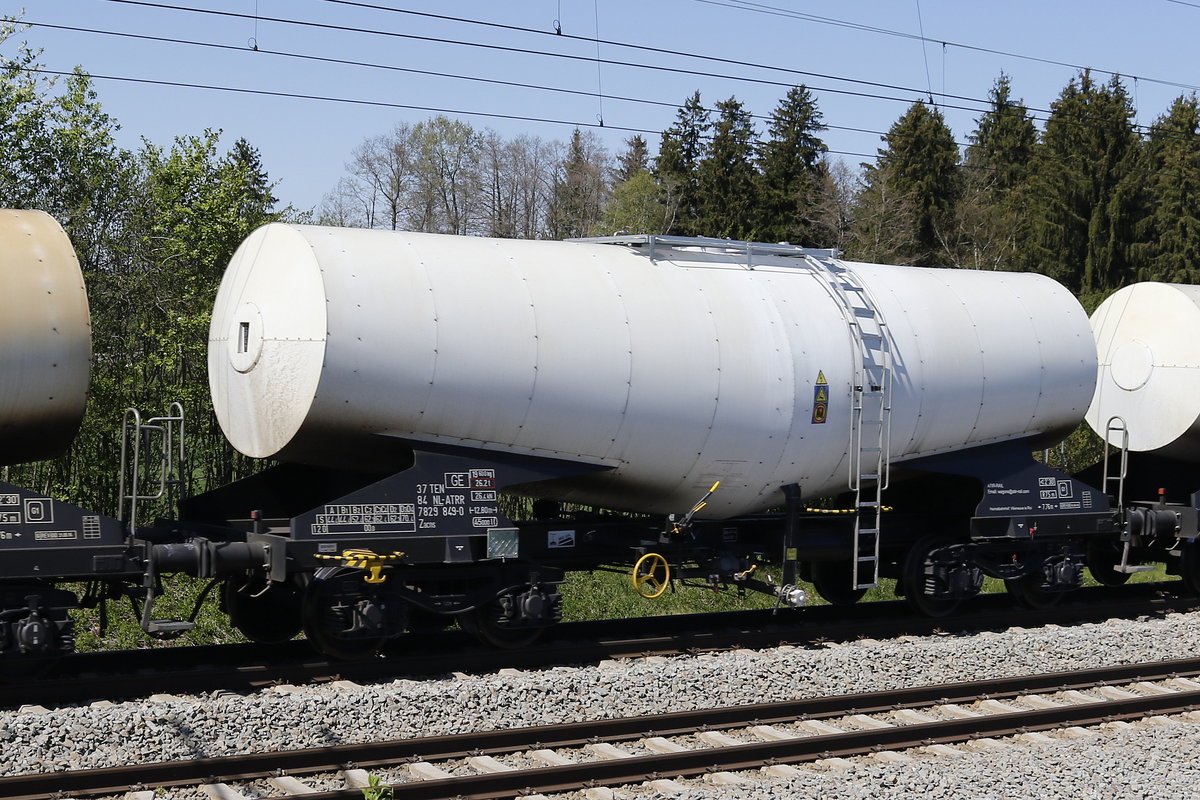 7829 849 (Zacns) von  Atir-Rail  am 21. April 2019 bei Grabensttt.