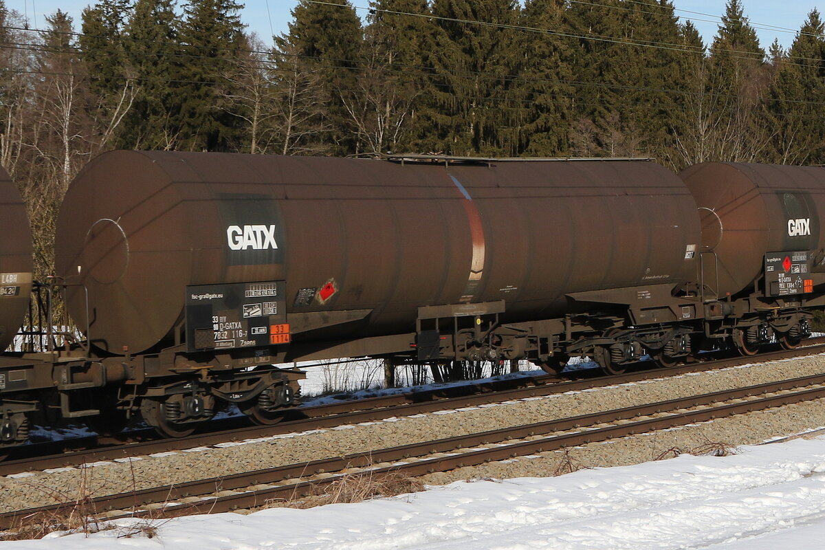 7832 1116 (Zaens) von  GATX  am 27. Januar 2022 bei Grabensttt.