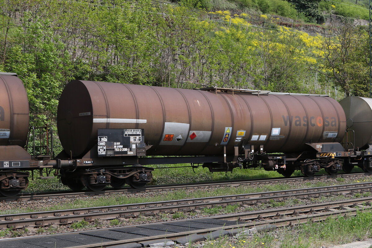 7832 208 (Zaens) von  WASCOSA  am 3. Mai 20222 bei Kaub.