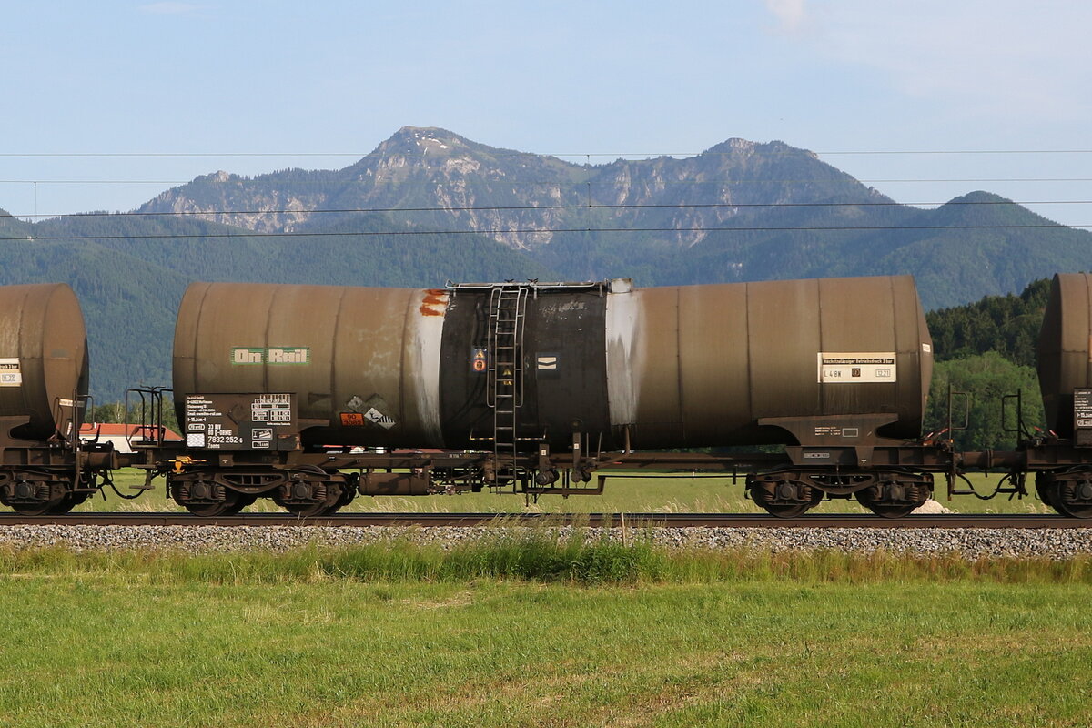 7832 252 (Zacens) von  On Rail  am 10. Juni 2021 bei bersee.