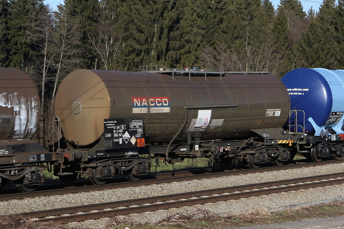 7834 147 (Zacens) von  NACCO  am 19. Januar 2022 bei Grabensttt.