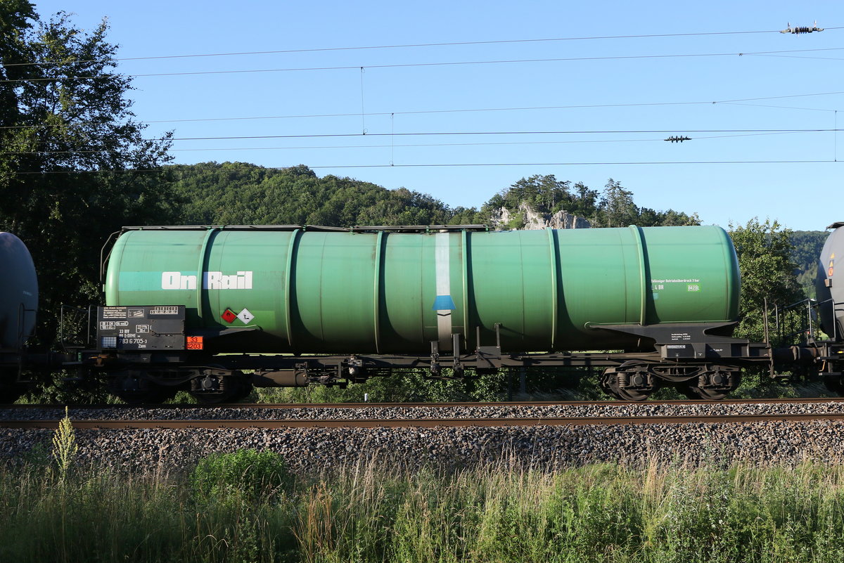 7836 705 (Zans) von  On Rail  am 30. Juni 2020 bei Dollnstein.