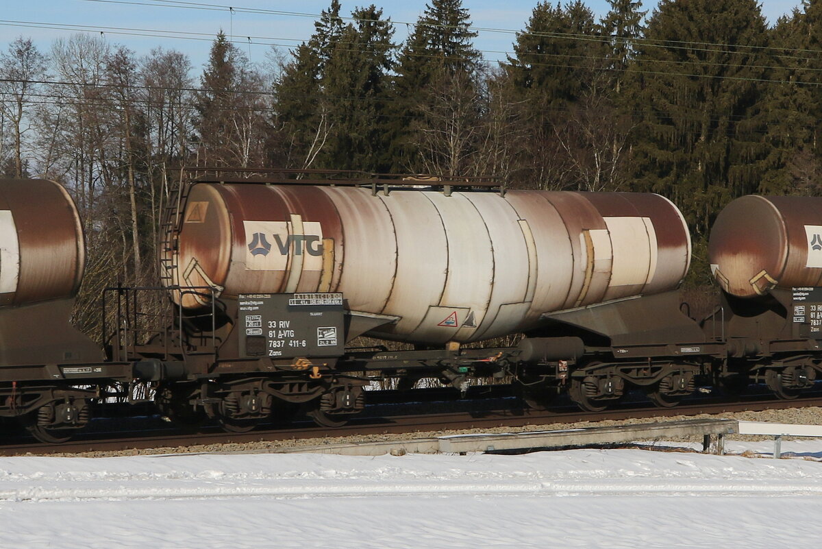 7837 411 (Zans) von  VTG  am 26. Januar 2022 bei Grabensttt.