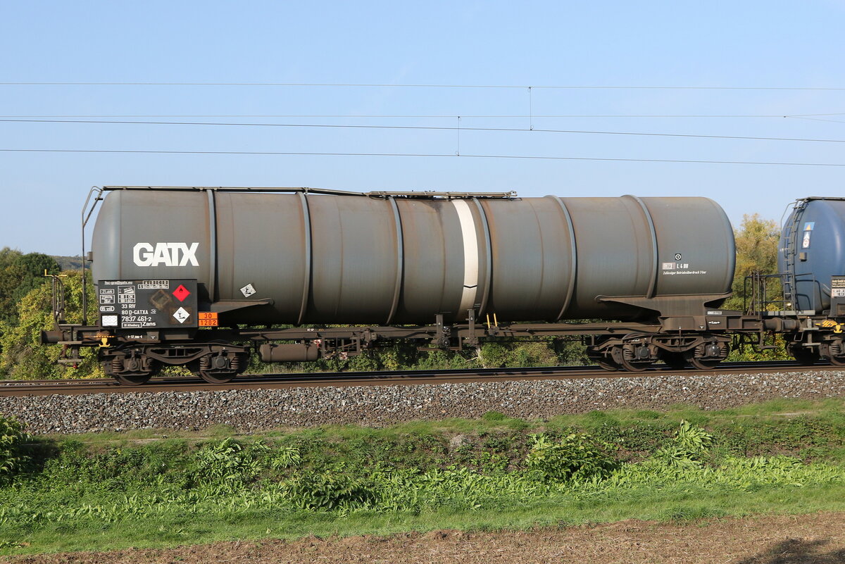 7837 461 (Zans) von  GATX  am 12. Oktober 2022 bei Himmelstadt.