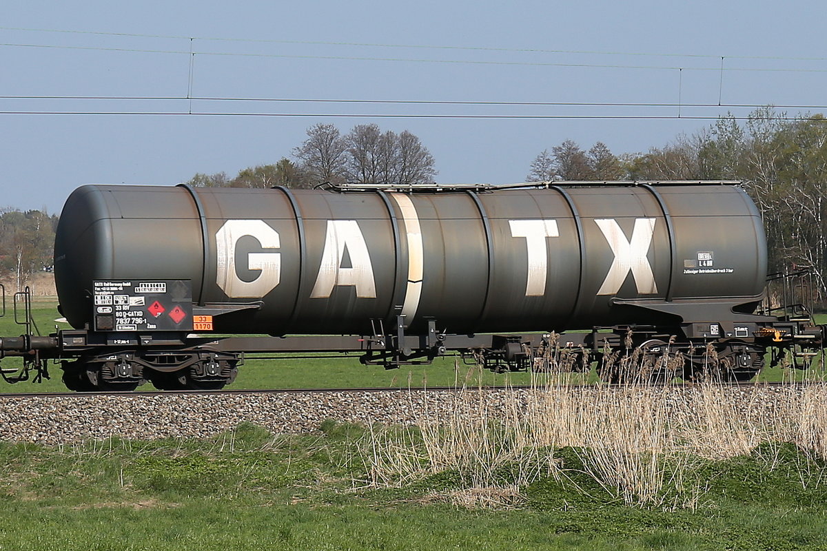 7837 796-1 (Zans) von  GATX  am 9. April bei Weisham.