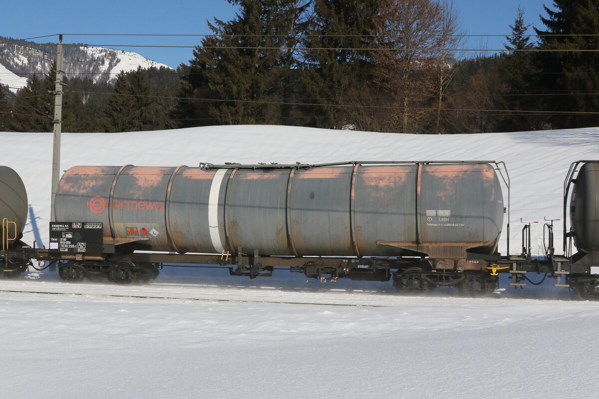 7838 2999 (Zacns) von  ERMEWA  am 12. Februar 2022 bei Fieberbrunn/Tirol.