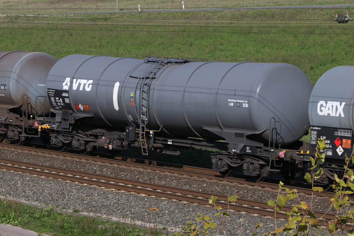 7840 118 (Zacns) von  VTG  am 12. Oktober 2022 bei Harrbach.