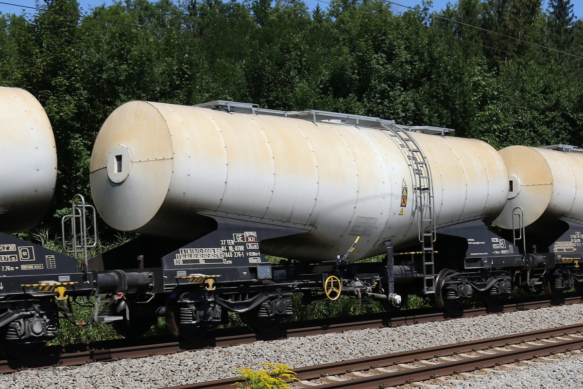 7840 276 (Zacns) von  Atir-Rail  am 18. August 2019 bei Grabensttt.