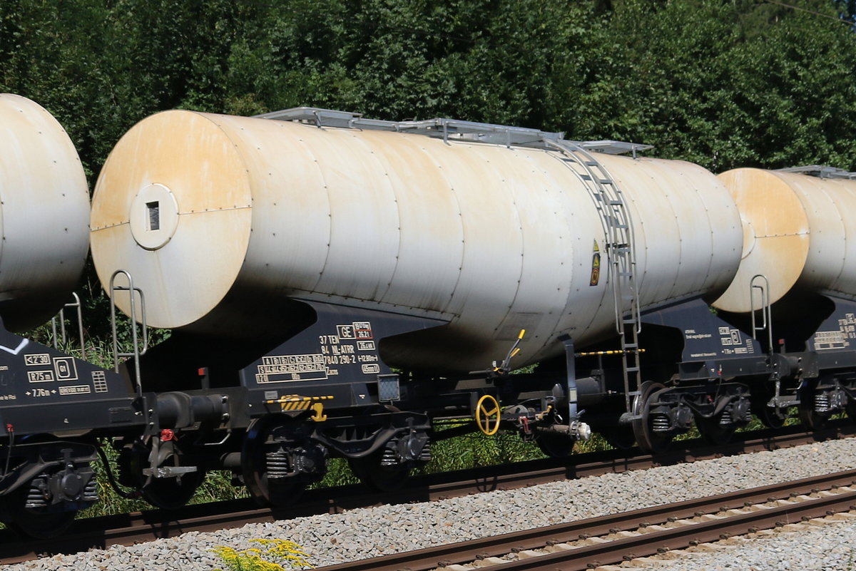 7840 290 (Zacns) von  Atir-Rail  am 18. August 2019 bei Grabensttt.