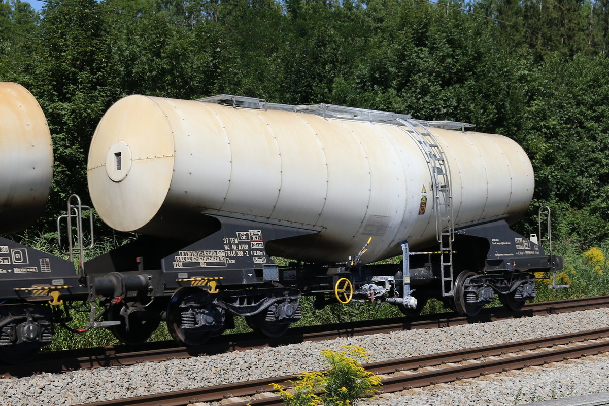 7840 308 (Zacns) von  Atir-Rail  am 18. August 2019 bei Grabensttt.