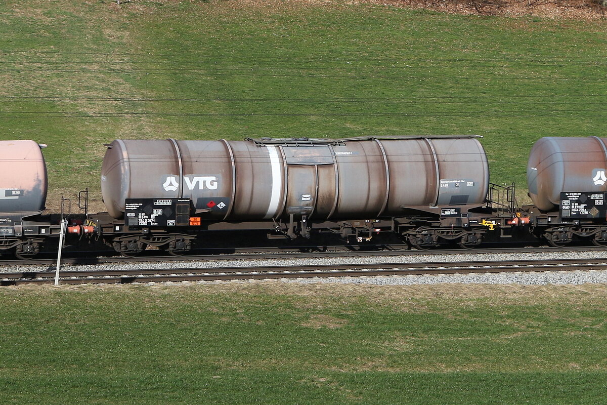 7840 567 (Zacns) von  VTG  am 18. Februar 2024 bei Axdorf.