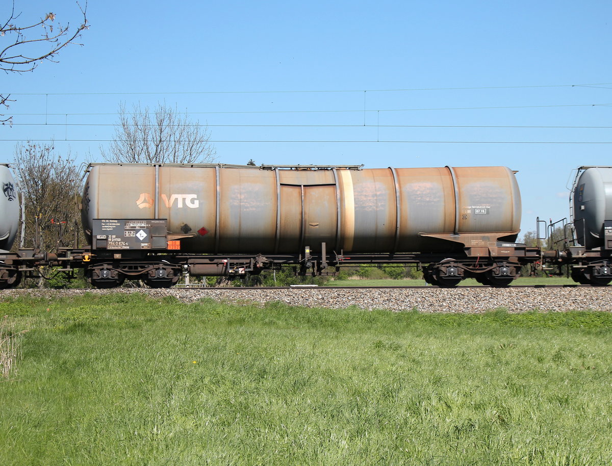 7840 674-5 (Zacns) von  VTG  am 29. April 2016 bei Weisham.