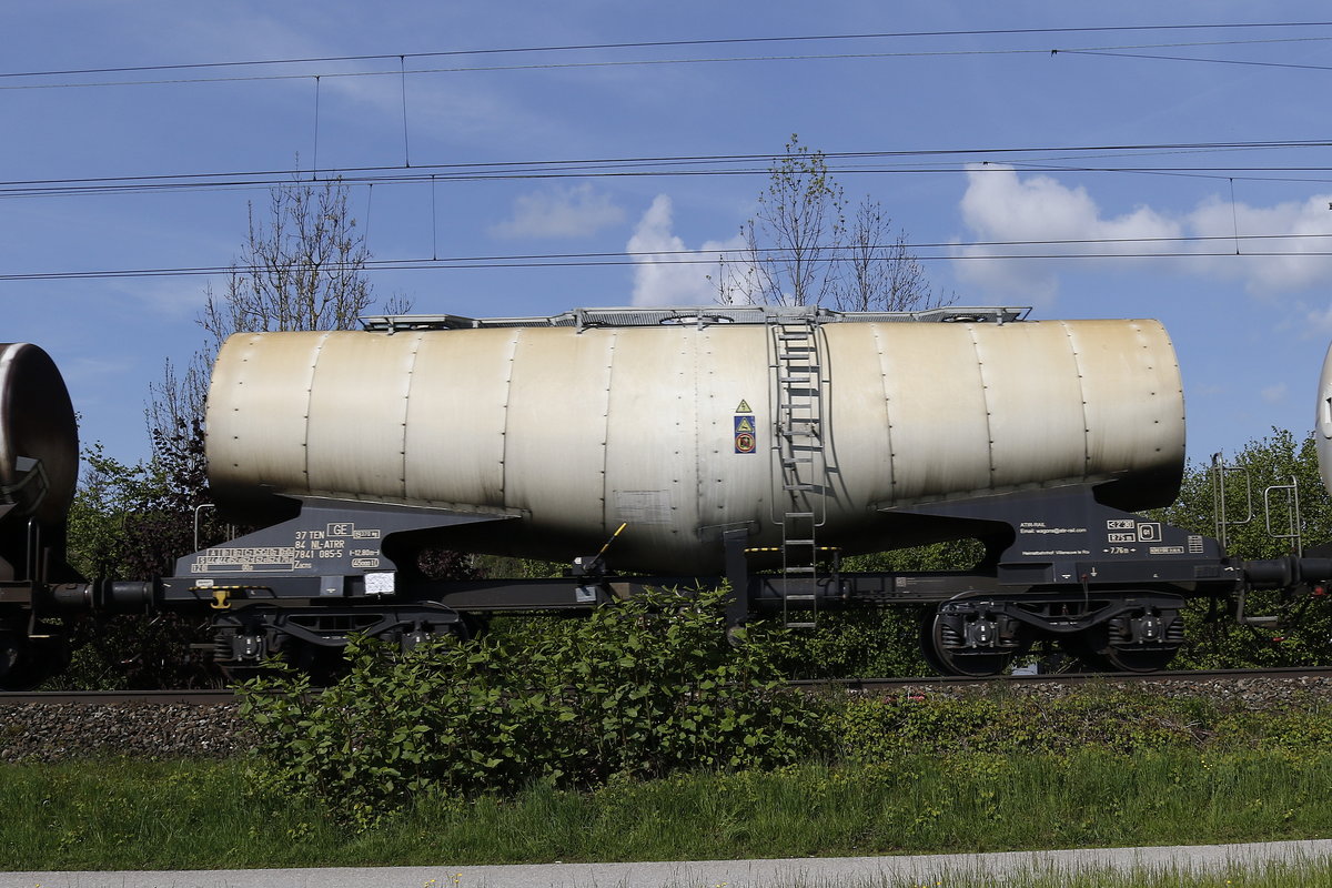 7841 085 (Zacns) von  Atir-Rail  am 7. Mai 2019 bei Prien.