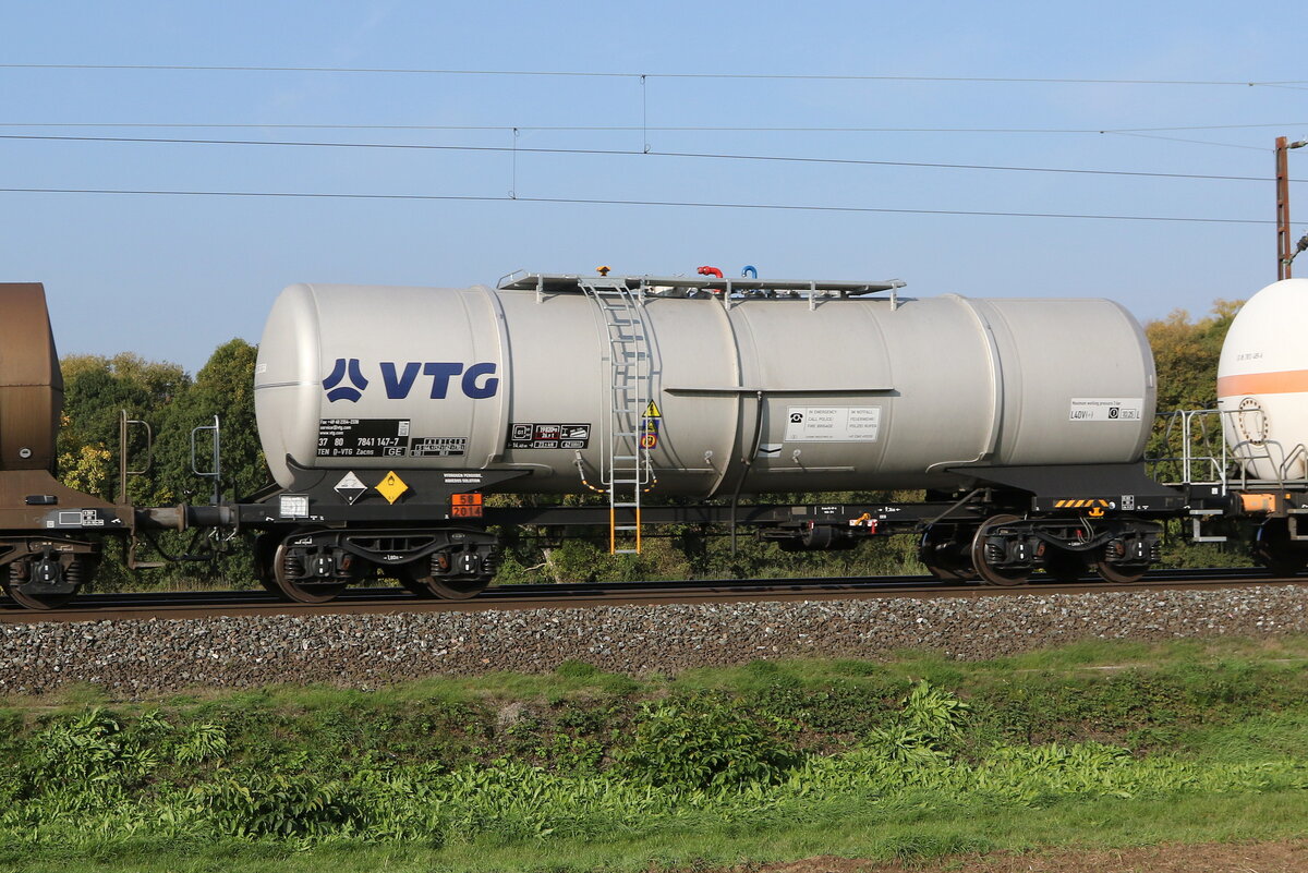 7841 147 (Zacns) von  VTG  am 12. Oktober 2022 bei Himmelstadt.