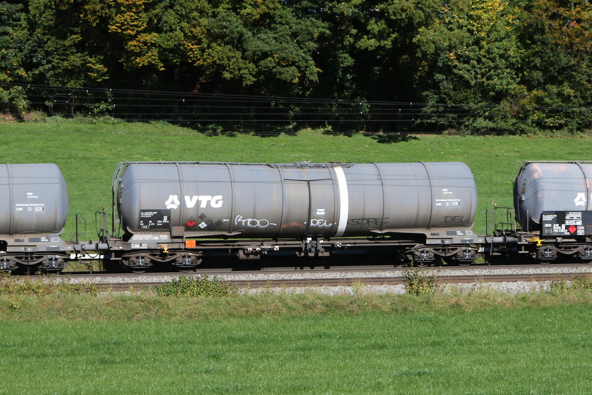 7841 212 (Zacns) von  VTG  an 9. Oktober 2024 bei Axdorf.