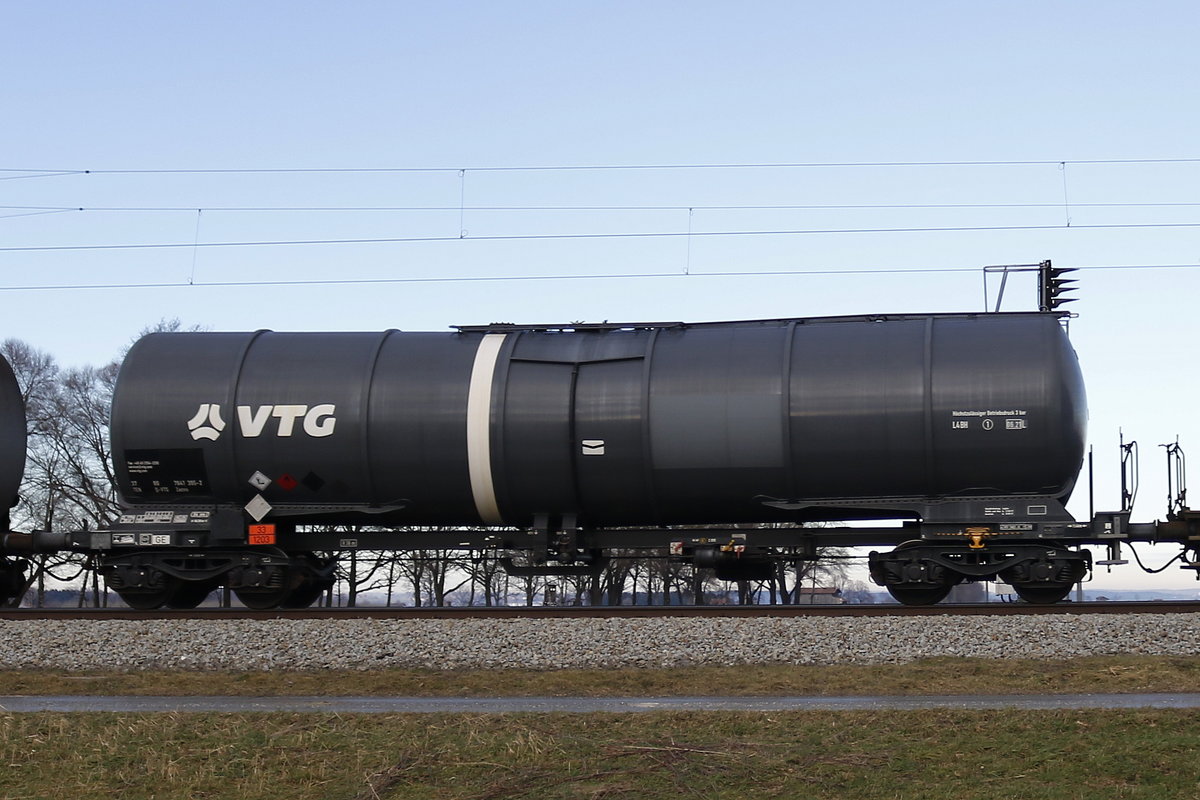 7841 385 (Zacns) von  VTG  am 28. Dezember 2018 bei bersee.