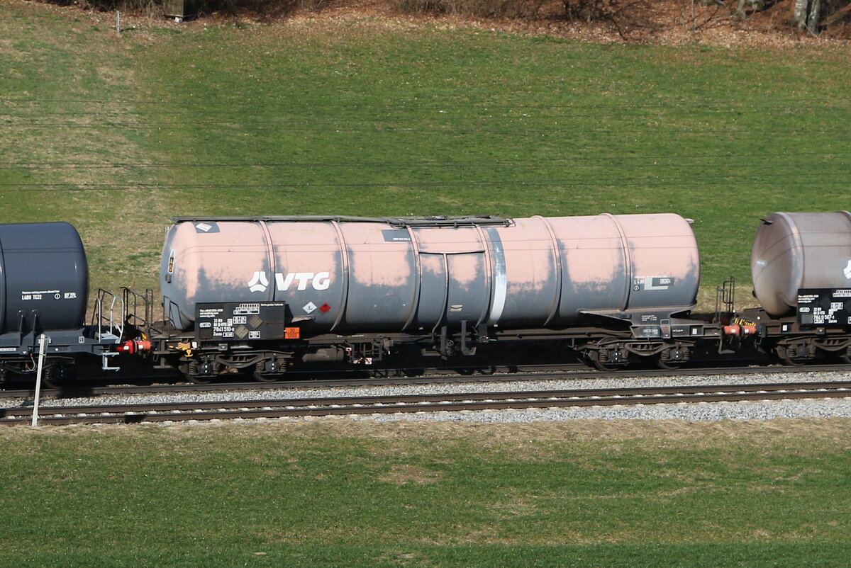 7841 510 (Zacns) von  VTG  am 18. Februar 2024 bei Axdorf.